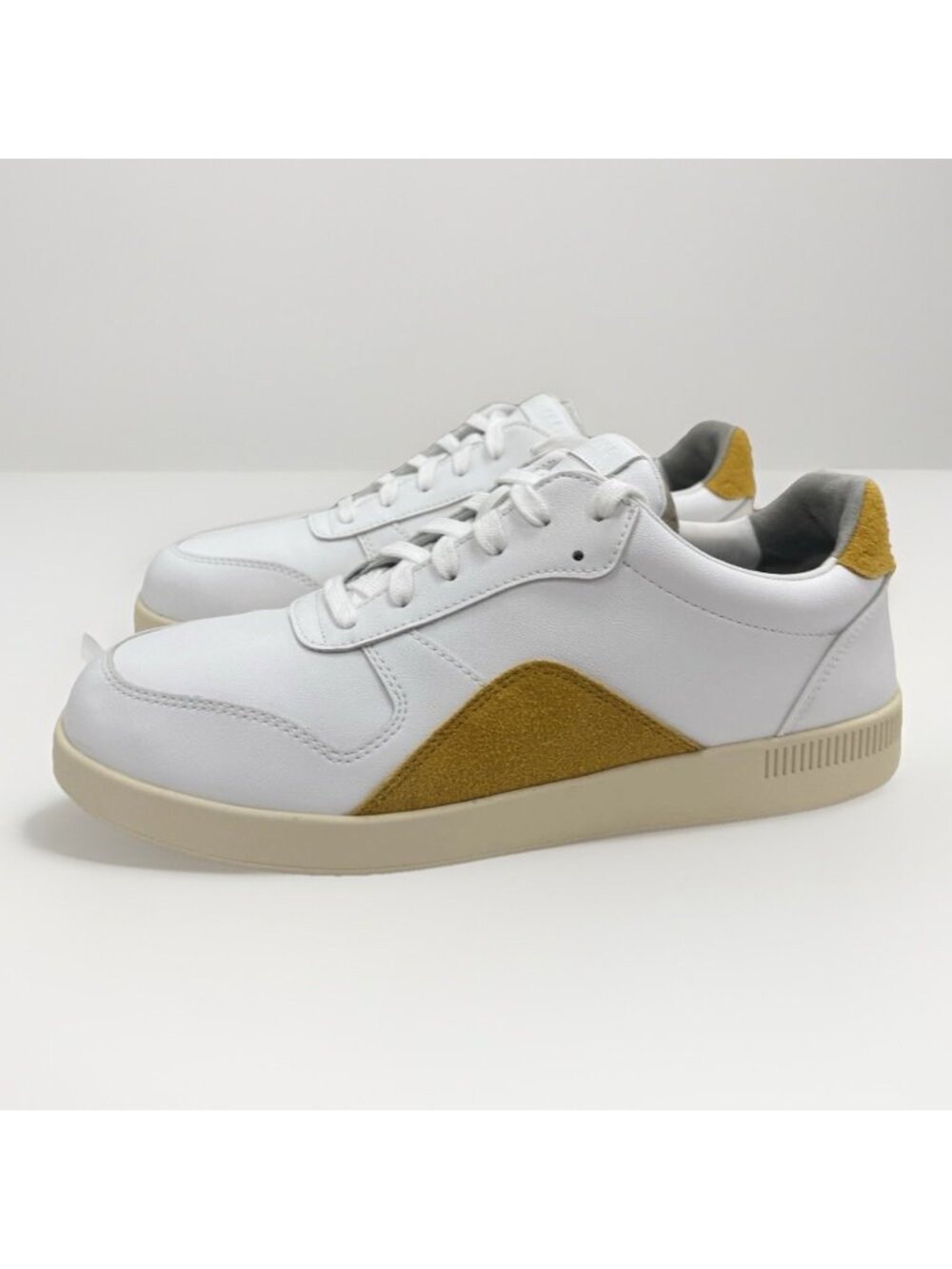 Everlane ReLeather® Court Sneaker size 10 Women's Lace-up Shoes White/Mustard